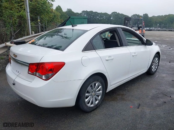 2011 Chevrolet Cruze LS with VIN 1G1PD5SH1B7211620, listed as a IAAI auction lot 40309962 with 248,815 mi miles. Bid and sale history available at carsss.com. Image 4.
