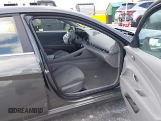 2025 Hyundai Elantra SEL Convenience with VIN KMHLS4DG9SU905768, listed as a IAAI auction lot 42101897 with 7,303 mi miles and . Bid and sale history available at DreamBid. Image 5.