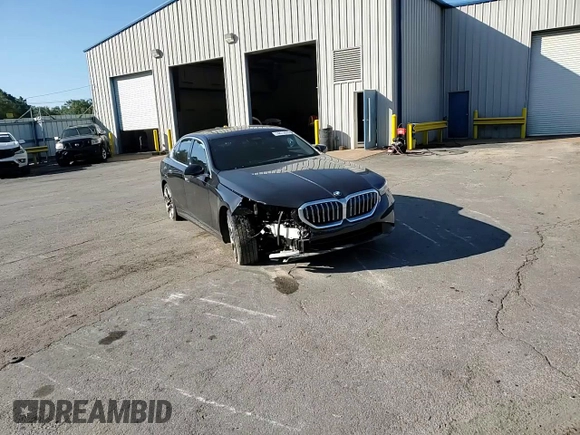 2024 BMW 5 Series 530i with VIN WBA43FJ00RCR87900, listed as a Copart auction lot 74471474 with 2,422 mi miles and Salvage Title. Bid and sale history available at carsss.com. Image 10.
