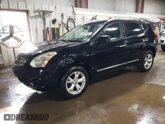 2011 Nissan Rogue SV z VIN JN8AS5MV4BW683987, wystawiony jako Copart lot #48358305 z przebiegiem 141 144 mil mil oraz Szkoda całkowita • Salvage title. Historia ofert i sprzedaży dostępna na DreamBid. Obrazek 1.