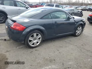 2004 Audi TT with VIN TRUWT28N941016250, listed as a Copart auction lot 81525744 with 82,780 mi miles and Salvage Title. Bid and sale history available at carsss.com. Image 3.