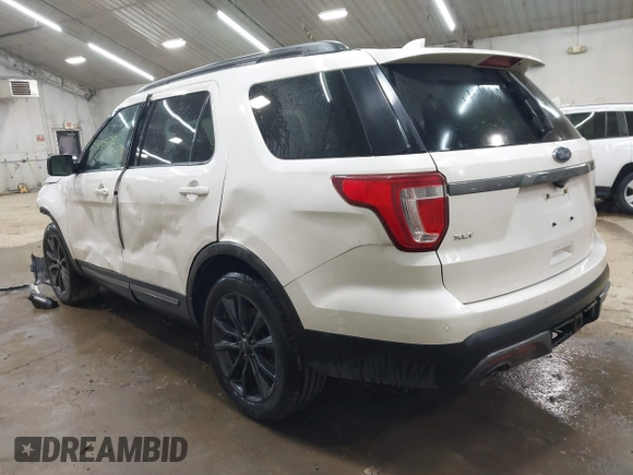 2017 Ford Explorer XLT z VIN 1FM5K8D8XHGB69410, wystawiony jako IAAI lot #42086792 z przebiegiem 171 566 mil mil oraz . Historia ofert i sprzedaży dostępna na DreamBid. Obrazek 3.