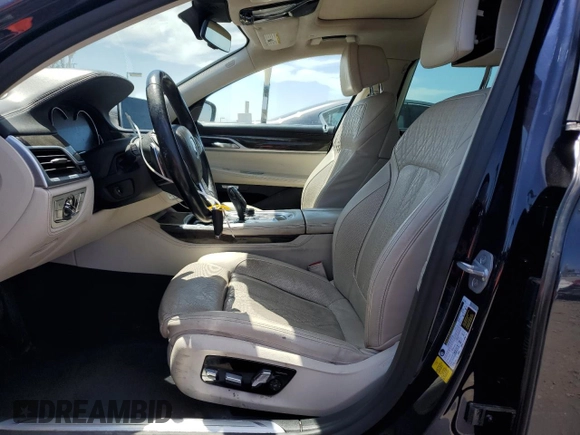 2018 BMW 7 Series 740i with VIN WBA7E2C58JG743126, listed as a Copart auction lot 53843795 with 90,614 mi miles and Salvage title. Bid and sale history available at DreamBid. Image 7.