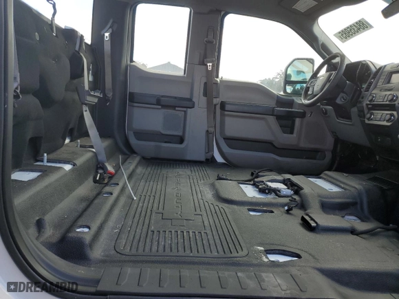 2017 Ford Super Duty F-250 SRW XLT with VIN 1FT7X2A61HEC90630, listed as a Copart auction lot 88435985 with 121,755 mi miles and Clean Title. Bid and sale history available at carsss.com. Image 10.