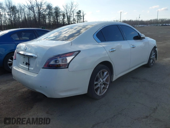 2014 Nissan Maxima SV z VIN 1N4AA5AP2EC466535, wystawiony jako IAAI lot #41699207 z przebiegiem 150 204 mil mil oraz . Historia ofert i sprzedaży dostępna na DreamBid. Obrazek 4.