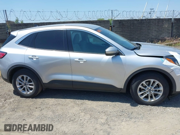 2020 Ford Escape SE с VIN 1FMCU0G68LUA82385, выставлен на аукционе IAAI как лот 42113552 с пробегом 82 771 миль миль и . История ставок и продаж доступна на DreamBid. Изображение 14.