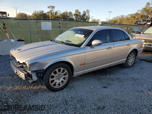 2004 Jaguar XJ with VIN SAJWA71C84SG32106, listed as a Copart auction lot 81837704 with 119,268 mi miles and Salvage Title. Bid and sale history available at carsss.com. Image 1.