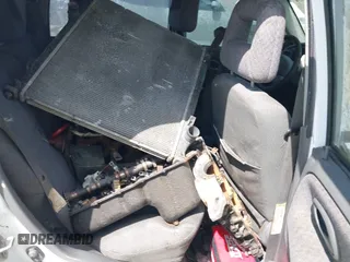 2002 Chevrolet Tracker z VIN 2CNBJ13C726919100, wystawiony jako IAAI lot #42309454 z przebiegiem Nie podano mil oraz . Historia ofert i sprzedaży dostępna na DreamBid. Obrazek 8.