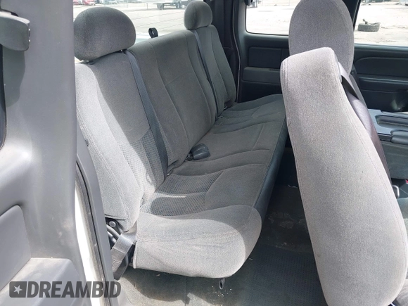2005 Chevrolet Silverado 1500 Z71 z VIN 1GCEK19Z25Z282216, wystawiony jako IAAI lot #41931370 z przebiegiem 194 961 mil mil oraz . Historia ofert i sprzedaży dostępna na DreamBid. Obrazek 8.