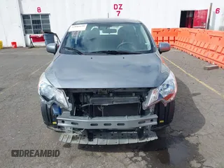 2022 Mitsubishi Mirage ES z VIN ML32AUHJ9NH003355, wystawiony jako IAAI lot #42085618 z przebiegiem 44 385 mil mil oraz . Historia ofert i sprzedaży dostępna na DreamBid. Obrazek 13.