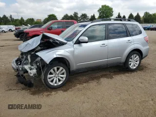 2012 Subaru Forester X Premium z VIN JF2SHBCC2CH452090, wystawiony jako Copart lot #56424815 z przebiegiem 99 302 mil mil oraz Szkoda całkowita • Salvage title. Historia ofert i sprzedaży dostępna na DreamBid. Obrazek 1.