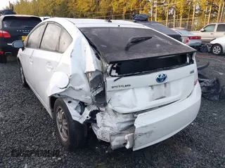 2010 Toyota Prius II with VIN JTDKN3DU5A0186774, listed as a IAAI auction lot 41209716 with 208,941 mi miles. Bid and sale history available at carsss.com. Image 3.