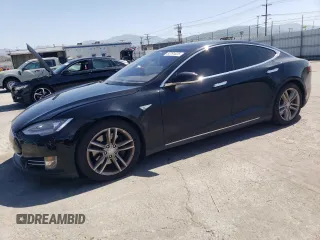2016 Tesla Model S 90D with VIN 5YJSA1E20GF123251, listed as a Copart auction lot 52791625 with 97,393 mi miles and Salvage Title. Bid and sale history available at DreamBid. Image 1.