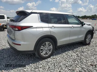 2024 Mitsubishi Outlander ES z VIN JA4J3UA83RZ005171, wystawiony jako Copart lot #57891695 z przebiegiem 14 605 mil mil oraz Nie do naprawy • Non repairable. Historia ofert i sprzedaży dostępna na DreamBid. Obrazek 3.