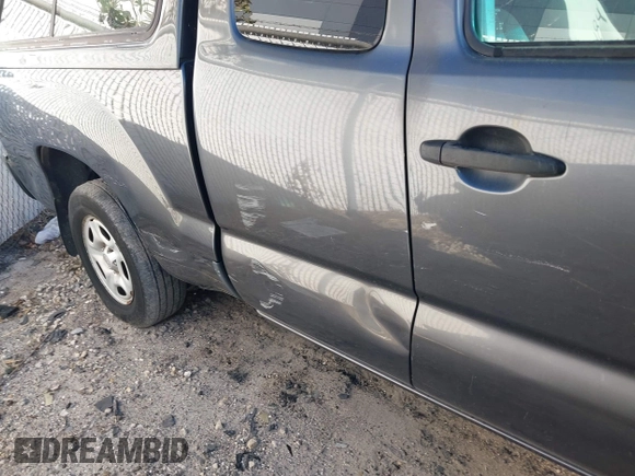 2010 Toyota Tacoma z VIN 5TETX4CN2AZ694540, wystawiony jako IAAI lot #41732184 z przebiegiem 163 956 mil mil oraz . Historia ofert i sprzedaży dostępna na DreamBid. Obrazek 16.