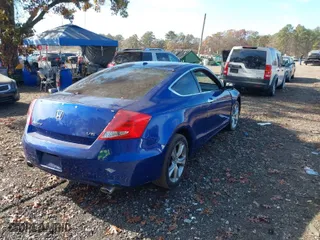 2011 Honda Accord Cpe EX-L with VIN 1HGCS2B82BA005012, listed as a IAAI auction lot 40735789 with 145,989 mi miles. Bid and sale history available at carsss.com. Image 4.
