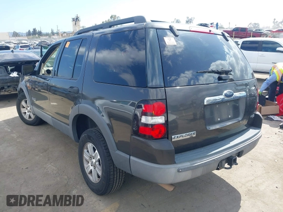 2006 Ford Explorer XLT with VIN 1FMEU63EX6UB52613, listed as a IAAI auction lot 42260462 with Not provided miles and . Bid and sale history available at DreamBid. Image 3.