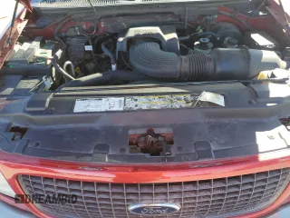 2001 Ford Expedition Eddie Bauer with VIN 1FMRU17L11LB28163, listed as a Copart auction lot 43424585 with 220,543 mi miles and Salvage title. Bid and sale history available at DreamBid. Image 12.