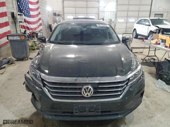 2022 Volkswagen Passat 2.0T Limited Edition with VIN 1VWBA7A30NC004575, listed as a Copart auction lot 68739082 with 19,049 mi miles. Bid and sale history available at carsss.com. Image 5.