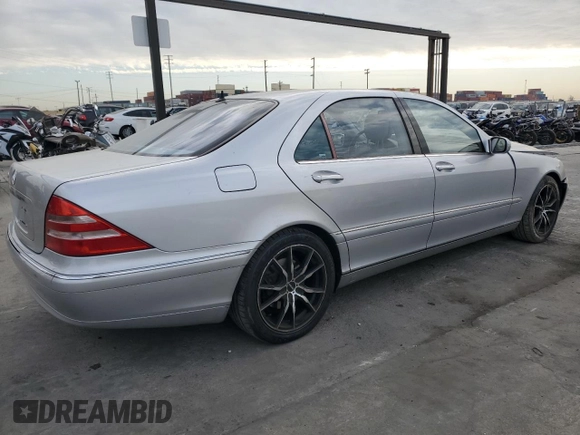 2002 Mercedes-Benz S-Class 4.3L with VIN WDBNG70J62A257551, listed as a Copart auction lot 84096614 with 113,860 mi miles and Salvage Title. Bid and sale history available at carsss.com. Image 3.