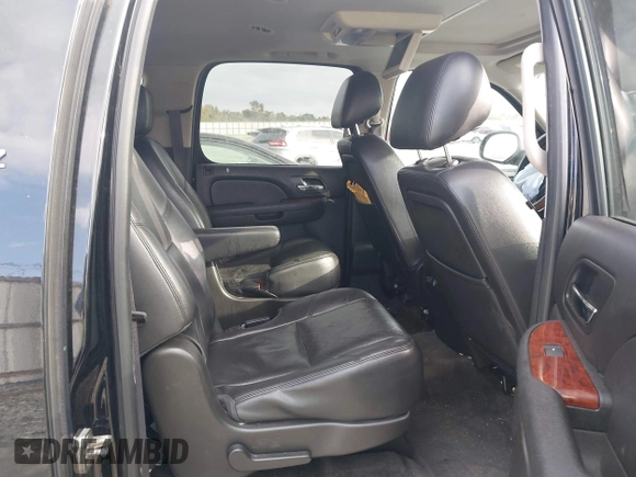 2014 Chevrolet Suburban LTZ with VIN 1GNSCKE05ER105566, listed as a IAAI auction lot 40762562 with 191,055 mi miles and . Bid and sale history available at DreamBid. Image 8.