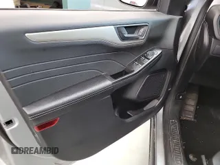 2022 Ford Escape SE z VIN 1FMCU9G66NUB33504, wystawiony jako IAAI lot #42748133 z przebiegiem 74 338 mil mil oraz . Historia ofert i sprzedaży dostępna na DreamBid. Obrazek 27.