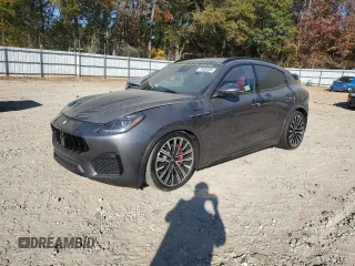 2023 Maserati Grecale Modena z VIN ZN682AVM6P7417525, wystawiony jako Copart lot #75650563 z przebiegiem 198 mil mil oraz . Historia ofert i sprzedaży dostępna na DreamBid. Obrazek 1.