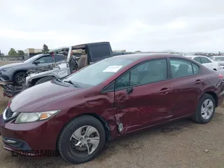 2014 Honda Civic LX z VIN 19XFB2F54EE262041, wystawiony jako IAAI lot #42368360 z przebiegiem 126 820 mil mil oraz . Historia ofert i sprzedaży dostępna na DreamBid. Obrazek 6.