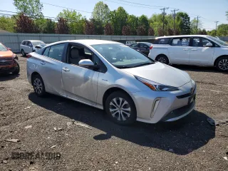 2019 Toyota Prius LE with VIN JTDL9RFU7K3002024, listed as a Copart auction lot 56579145 with 18,019 mi miles and Salvage Title. Bid and sale history available at DreamBid. Image 4.