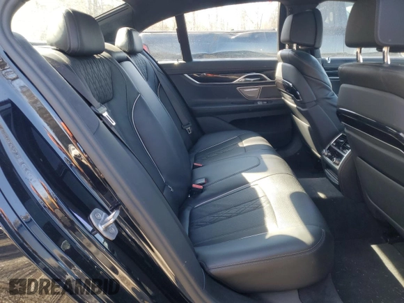 2017 BMW 7 Series 750i xDrive with VIN WBA7B0C55HG527032, listed as a Copart auction lot 52026415 with 67,722 mi miles and Clean title. Bid and sale history available at DreamBid. Image 10.