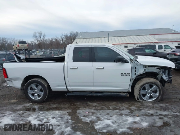 2017 Ram 1500 Big Horn z VIN 1C6RR7GT2HS721143, wystawiony jako IAAI lot #41634614 z przebiegiem 141 991 mil mil oraz . Historia ofert i sprzedaży dostępna na DreamBid. Obrazek 14.