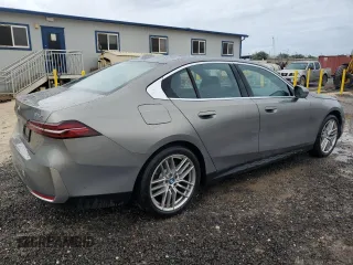 2024 BMW 5 Series 530i with VIN WBA43FJ02RCS33722, listed as a Copart auction lot 43482345 with 8,674 mi miles and Clean Title. Bid and sale history available at carsss.com. Image 3.