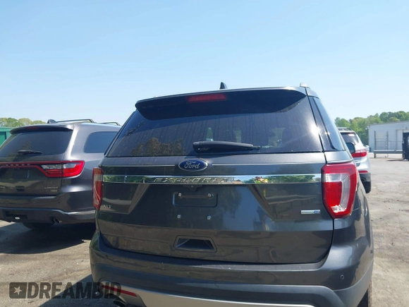 2017 Ford Explorer XLT z VIN 1FM5K8DH2HGD94422, wystawiony jako IAAI lot #42061496 z przebiegiem 104 808 mil mil oraz . Historia ofert i sprzedaży dostępna na DreamBid. Obrazek 16.