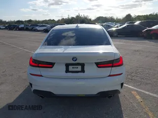 2022 BMW 3 Series 330e with VIN 3MW5P7J08N8C65252, listed as a IAAI auction lot 41229681 with 27,606 mi miles. Bid and sale history available at carsss.com. Image 17.