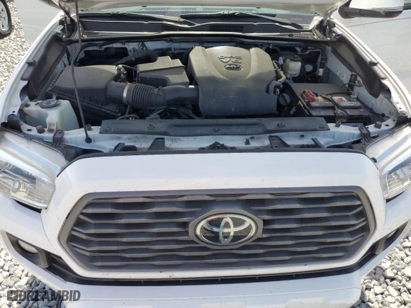 2020 Toyota Tacoma 4WD SR5 with VIN 3TYCZ5AN2LT006401, listed as a Copart auction lot 53909335 with 164,713 mi miles and Non Repairable. Bid and sale history available at carsss.com. Image 11.