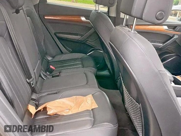 2021 Audi Q5 Premium z VIN WA1AAAFY8M2003513, wystawiony jako Copart lot #59569575 z przebiegiem 87 242 mil mil oraz Czysty tytuł • Clean title. Historia ofert i sprzedaży dostępna na DreamBid. Obrazek 6.
