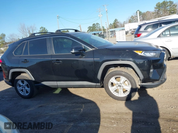 2019 Toyota RAV4 XLE with VIN 2T3W1RFV3KC002372, listed as a IAAI auction lot 41701236 with 111,706 mi miles. Bid and sale history available at carsss.com. Image 13.