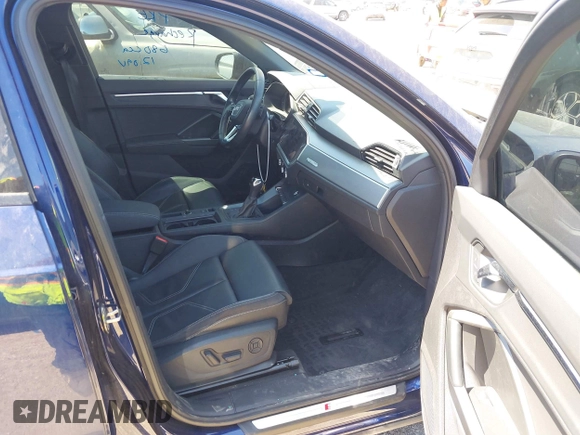 2021 Audi Q3 S line Premium with VIN WA1DECF3XM1085641, listed as a IAAI auction lot 41949213 with 71,621 mi miles and . Bid and sale history available at DreamBid. Image 5.