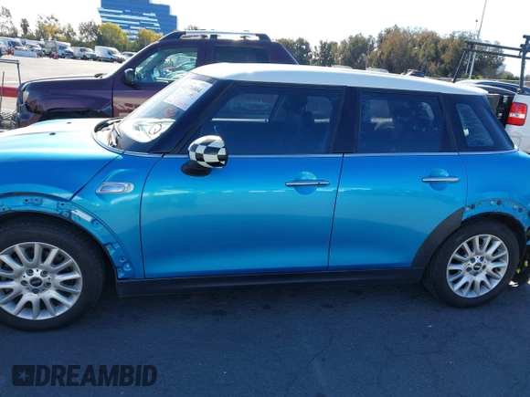 2015 MINI Hardtop 4 Door S with VIN WMWXU3C54F2B58513, listed as a IAAI auction lot 41376804 with 110,186 mi miles and . Bid and sale history available at DreamBid. Image 15.