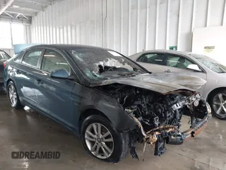 2016 Hyundai Sonata SE z VIN 5NPE24AF9GH355465, wystawiony jako IAAI lot #42247539 z przebiegiem Nie podano mil oraz . Historia ofert i sprzedaży dostępna na DreamBid. Obrazek 1.