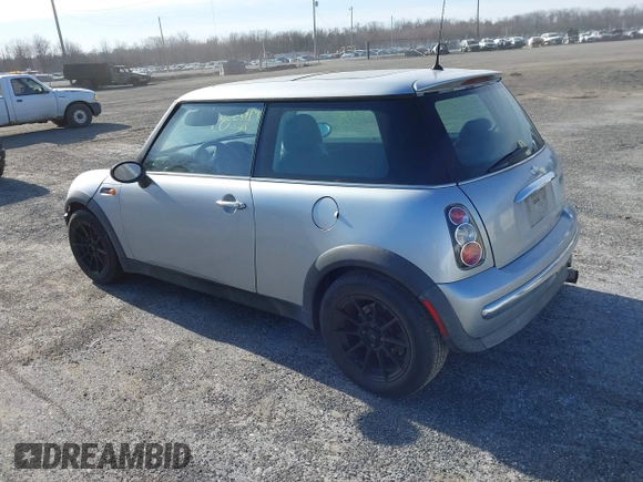 2003 MINI Hardtop with VIN WMWRC334X3TC45616, listed as a IAAI auction lot 41714354 with Not provided miles and . Bid and sale history available at DreamBid. Image 3.