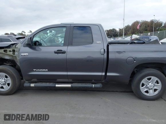 2019 Toyota Tundra 2WD SR with VIN 5TFRY5F17KX251217, listed as a IAAI auction lot 41433506 with 49,207 mi miles. Bid and sale history available at carsss.com. Image 15.