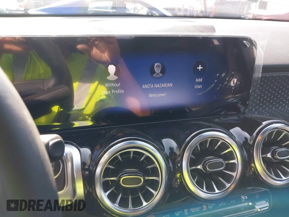 2024 Mercedes-Benz EQB 250+ z VIN W1N9M0CB0RN077159, wystawiony jako IAAI lot #41561661 z przebiegiem 2048 mil mil oraz . Historia ofert i sprzedaży dostępna na DreamBid. Obrazek 18.