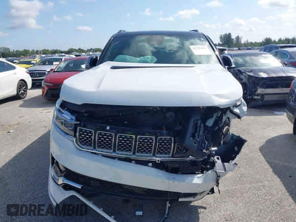 2023 Jeep Grand Wagoneer z VIN 1C4SJVEJ7PS570435, wystawiony jako IAAI lot #42289466 z przebiegiem Nie podano mil oraz . Historia ofert i sprzedaży dostępna na DreamBid. Obrazek 12.