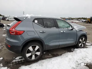 2020 Volvo XC40 Momentum with VIN YV4162UK3L2180557, listed as a Copart auction lot 44584035 with Not provided miles and Non repairable. Bid and sale history available at DreamBid. Image 3.