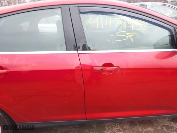 2015 Ford Focus Titanium with VIN 1FADP3N23FL248880, listed as a IAAI auction lot 41474936 with 86,245 mi miles. Bid and sale history available at carsss.com. Image 13.