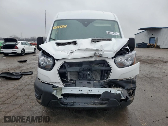 2023 Ford E-Transit Cargo z VIN 1FTBW9CK5PKA44325, wystawiony jako Copart lot #86114534 z przebiegiem Nie podano mil oraz Czysty tytuł • Clean title. Historia ofert i sprzedaży dostępna na DreamBid. Obrazek 5.