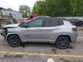 2022 Jeep Compass Limited with VIN 3C4NJDCB0NT108670, listed as a IAAI auction lot 42379451 with 42,170 mi miles and . Bid and sale history available at DreamBid. Image 14.