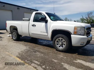 2010 Chevrolet Silverado 1500 with VIN 1GCPCSE04AZ198878, listed as a Copart auction lot 53949775 with 95,415 mi miles and Non Repairable. Bid and sale history available at DreamBid. Image 4.