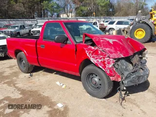 2000 GMC Sonoma with VIN 1GTCS1440Y8170933, listed as a IAAI auction lot 41505128 with 1 mi miles. Bid and sale history available at carsss.com. Image 1.